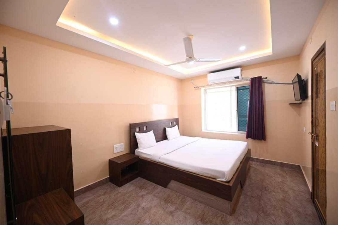 Oyo Flagship Hotel New Moon Inn Puri Exterior foto